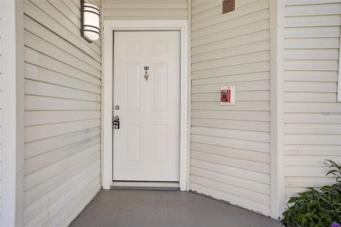 Condo in Orlando, Florida, 2 bedrooms  № 2222002 - photo 3