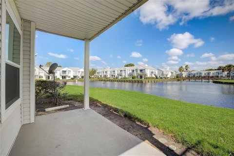 Condo in Orlando, Florida, 2 bedrooms  № 2222002 - photo 27