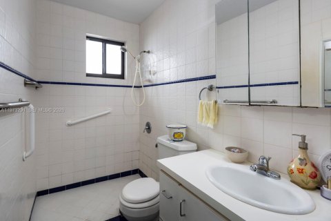 Купить виллу или дом в Майами, Флорида 3 спальни, 175.4м2, № 2155070 - фото 22