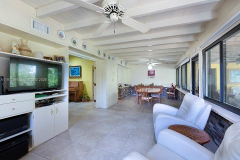 Купить виллу или дом в Майами, Флорида 3 спальни, 175.4м2, № 2155070 - фото 11