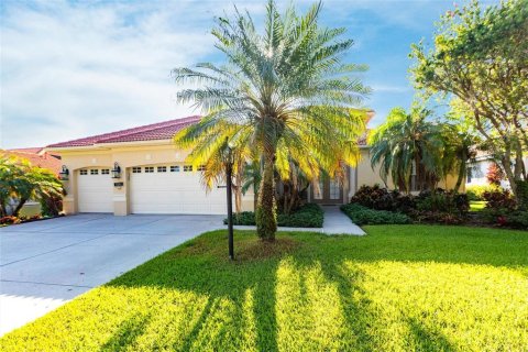 House in Sarasota, Florida 3 bedrooms, 231.23 sq.m. № 1846747 - photo 1