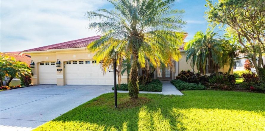 House in Sarasota, Florida 3 bedrooms, 231.23 sq.m. № 1846747