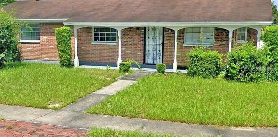House in Tampa, Florida 3 bedrooms, 159.05 sq.m. № 2223519