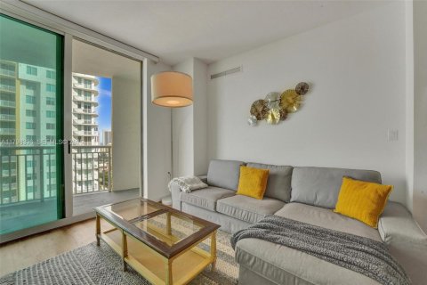 Condo in Hallandale Beach, Florida, 2 bedrooms  № 2186013 - photo 9