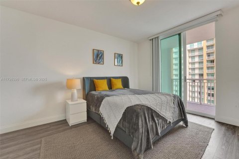 Condo in Hallandale Beach, Florida, 2 bedrooms  № 2186013 - photo 19