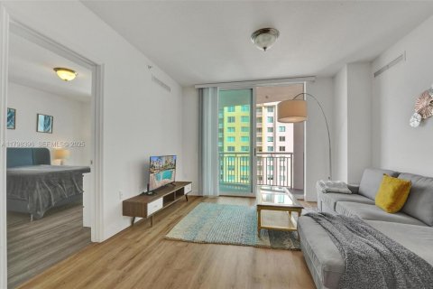 Condo in Hallandale Beach, Florida, 2 bedrooms  № 2186013 - photo 3
