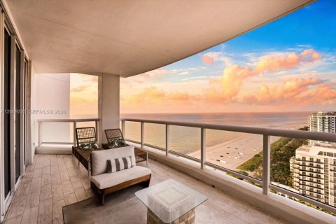 Copropriété à louer à Miami Beach, Floride: 2 chambres, 116.13 m2 № 2241335 - photo 3