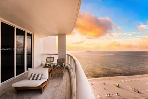 Copropriété à louer à Miami Beach, Floride: 2 chambres, 116.13 m2 № 2241335 - photo 2