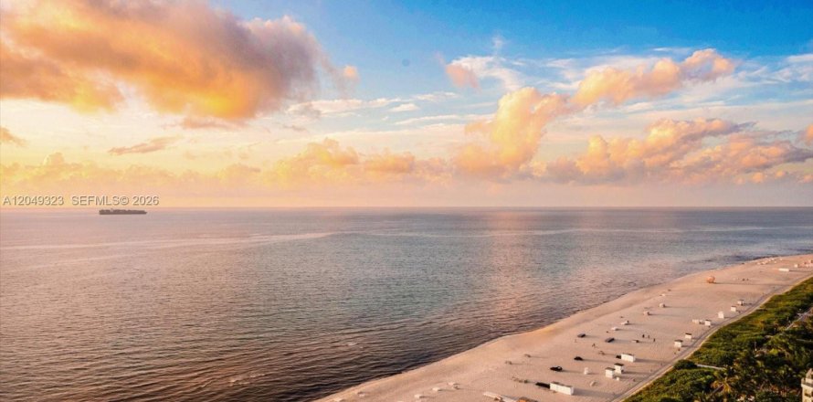Condo à Miami Beach, Floride, 2 chambres  № 2241335