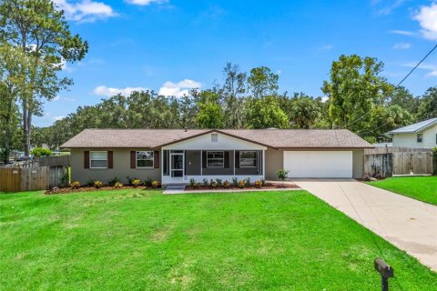 House in Ocala, Florida 3 bedrooms, 135.27 sq.m. № 1885905 - photo 1