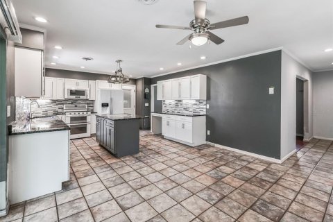 House in Ocala, Florida 3 bedrooms, 135.27 sq.m. № 1885905 - photo 8