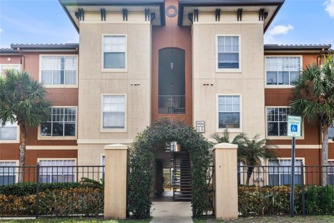 Copropriété à vendre à Orlando, Floride: 2 chambres, 107.67 m2 № 2142484 - photo 2