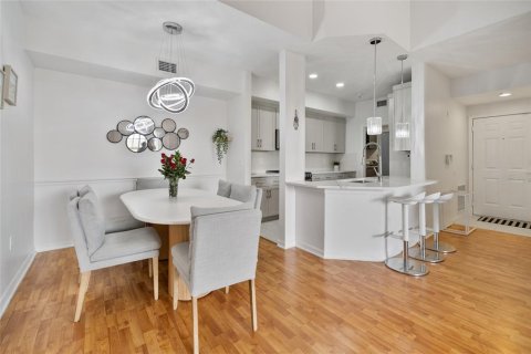 Copropriété à vendre à Orlando, Floride: 2 chambres, 107.67 m2 № 2142484 - photo 4
