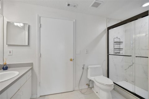 Copropriété à vendre à Orlando, Floride: 2 chambres, 107.67 m2 № 2142484 - photo 17