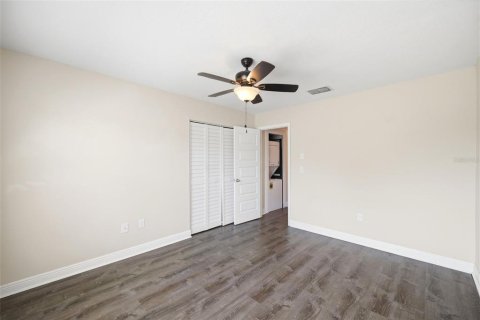 Condo in New Port Richey, Florida, 2 bedrooms № 2157096 - photo 24