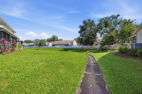 Condo in New Port Richey, Florida, 2 bedrooms № 2157096 - photo 13