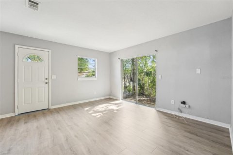 House in Tampa, Florida 3 bedrooms, 96.25 sq.m. № 1722220 - photo 6