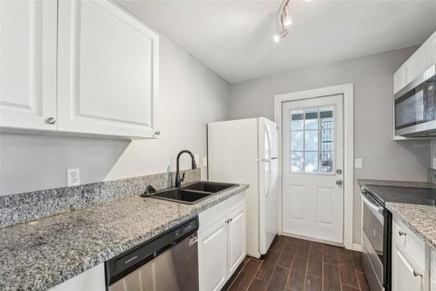 House in Tampa, Florida 3 bedrooms, 96.25 sq.m. № 1722220 - photo 12