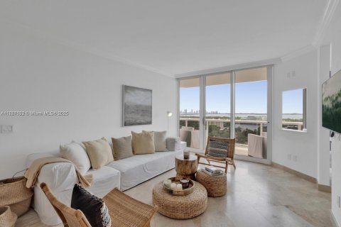 Copropriété à louer à Miami Beach, Floride: 1 chambre, 102.19 m2 № 1941667 - photo 1