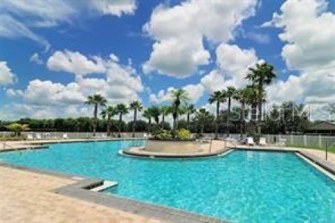 Townhouse in Bradenton, Florida 2 bedrooms, 107.02 sq.m. № 2213968 - photo 13