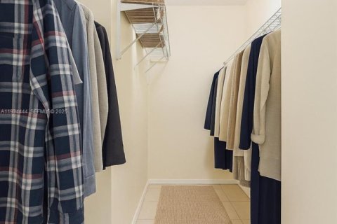 Снять в аренду таунхаус в Хомстед, Флорида 3 спальни, 155.7м2, № 1992566 - фото 13