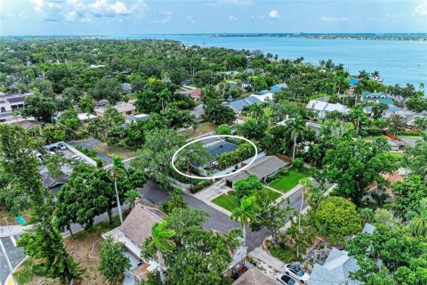 House in Bradenton, Florida 3 bedrooms, 143.81 sq.m. № 2226285 - photo 5