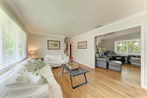 House in Bradenton, Florida 3 bedrooms, 143.81 sq.m. № 2226285 - photo 9