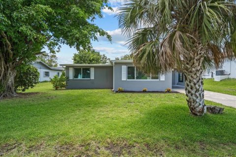 Casa en alquiler en Punta Gorda, Florida, 2 dormitorios, 115.2 m2 № 1872826 - foto 2