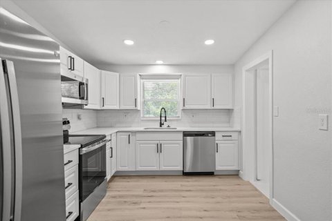 Casa en alquiler en Punta Gorda, Florida, 2 dormitorios, 115.2 m2 № 1872826 - foto 9