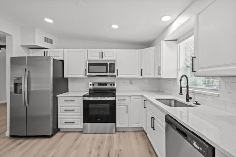 Casa en alquiler en Punta Gorda, Florida, 2 dormitorios, 115.2 m2 № 1872826 - foto 11