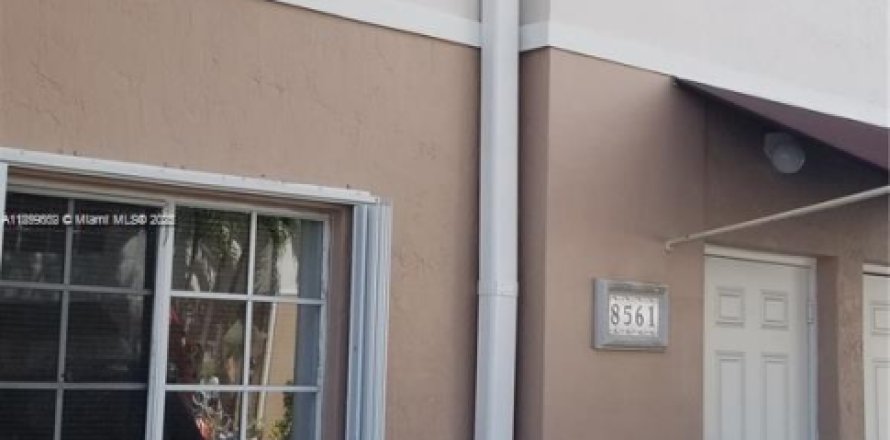 Touwnhouse à Miami, Floride 2 chambres, 91.69 m2 № 1888094