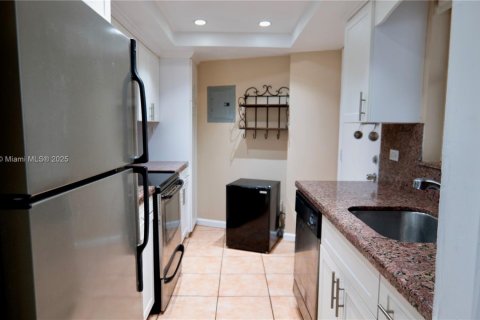 Apartamento en alquiler en Miami Beach, Florida, 2 dormitorios, 87.33 m2 № 1923303 - foto 7