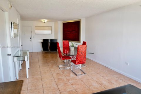 Apartment in Miami Beach, Florida 2 bedrooms, 87.33 sq.m. № 1923303 - photo 3