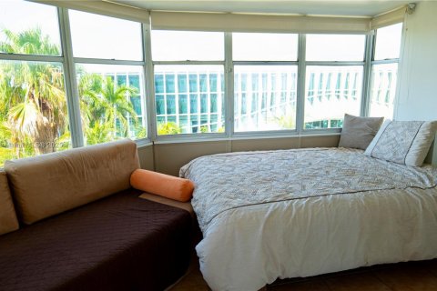 Apartment in Miami Beach, Florida 2 bedrooms, 87.33 sq.m. № 1923303 - photo 8