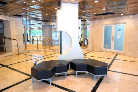 Apartamento en alquiler en Miami Beach, Florida, 2 dormitorios, 87.33 m2 № 1923303 - foto 23