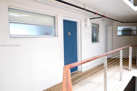 Apartment in Miami Beach, Florida 2 bedrooms, 87.33 sq.m. № 1923303 - photo 18