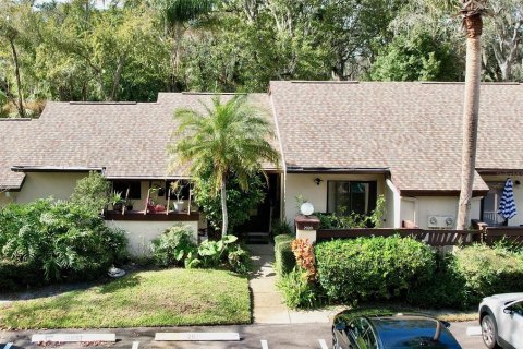 House in Palm Harbor, Florida 2 bedrooms, 104.05 sq.m. № 1439378 - photo 1