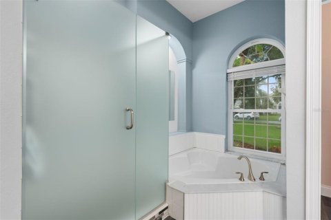 House in Orlando, Florida 5 bedrooms, 250 sq.m. № 1835242 - photo 13