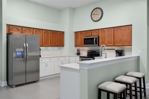 House in Orlando, Florida 5 bedrooms, 250 sq.m. № 1835242 - photo 6