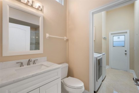 House in Orlando, Florida 5 bedrooms, 250 sq.m. № 1835242 - photo 16