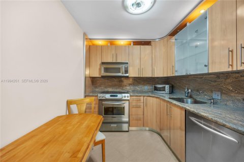 Condominio en venta en Aventura, Florida, 2 dormitorios, 121.98 m2 № 2155137 - foto 12