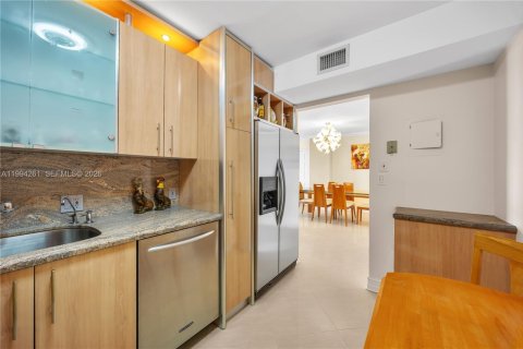 Condominio en venta en Aventura, Florida, 2 dormitorios, 121.98 m2 № 2155137 - foto 9