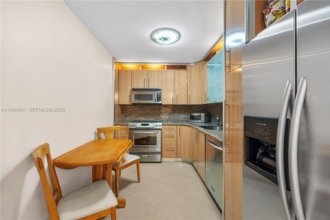 Condominio en venta en Aventura, Florida, 2 dormitorios, 121.98 m2 № 2155137 - foto 10