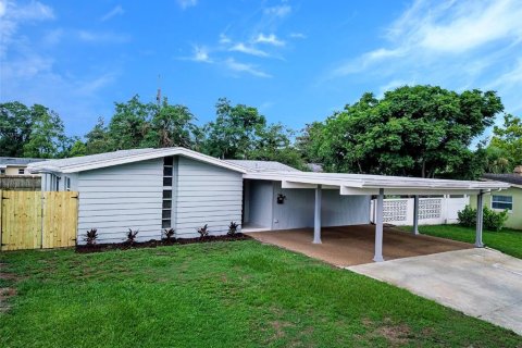 House in Orlando, Florida 3 bedrooms, 141.3 sq.m. № 1825242 - photo 3