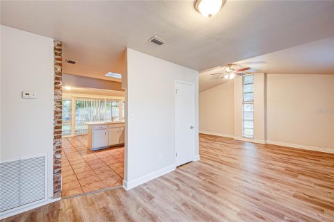 House in Orlando, Florida 3 bedrooms, 141.3 sq.m. № 1825242 - photo 7