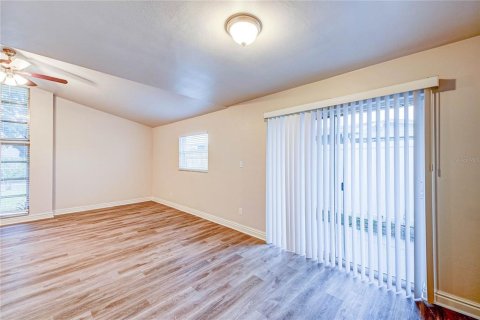 House in Orlando, Florida 3 bedrooms, 141.3 sq.m. № 1825242 - photo 12