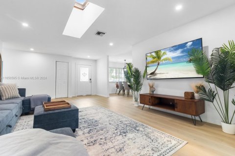 Casa en alquiler en Palm Beach Gardens, Florida, 4 dormitorios, 149.39 m2 № 1749115 - foto 10