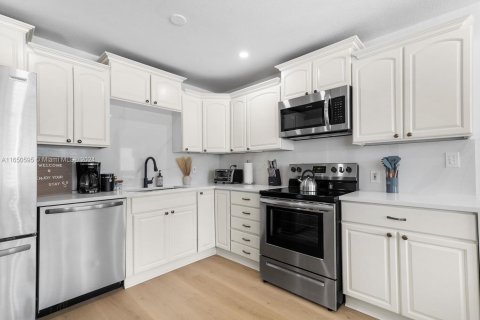 Casa en alquiler en Palm Beach Gardens, Florida, 4 dormitorios, 149.39 m2 № 1749115 - foto 7