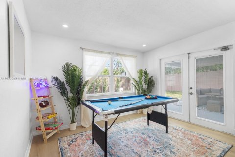 Casa en alquiler en Palm Beach Gardens, Florida, 4 dormitorios, 149.39 m2 № 1749115 - foto 12