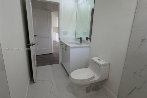 Villa ou maison à louer à Lehigh Acres, Floride: 3 chambres, 185.8 m2 № 2047859 - photo 19